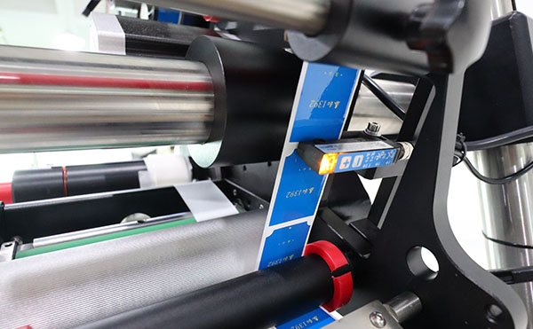 全自动平面贴标机,平面贴标机,贴标机厂家