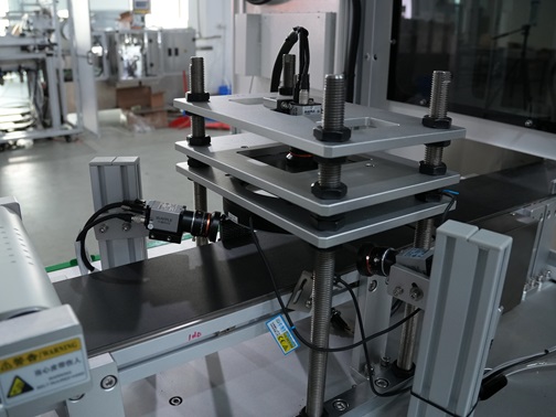 为什么越来越多工厂选择外观视觉检测设备?答案在这里