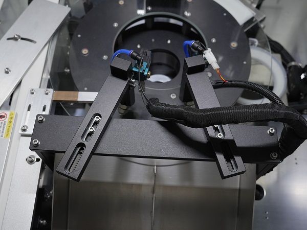 五金视觉筛选机,视觉检测设备,产品外观尺寸视觉检测机